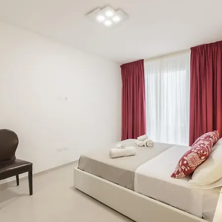 Elena - Two Luxury Suites, Garden & Fast Wi-fi Near The Sea Appartement Santa Maria al Bagno