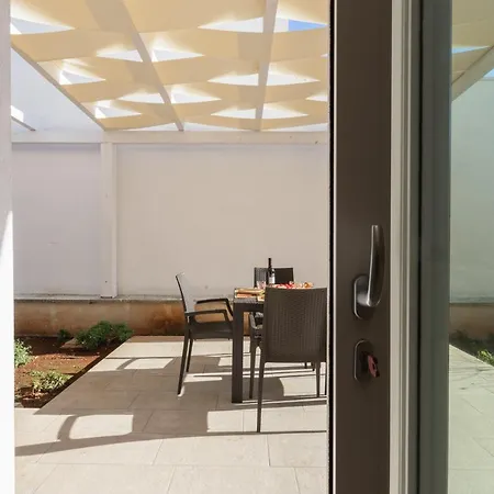 Appartement Elena - Two Luxury Suites, Garden & Fast Wi-fi Near The Sea Santa Maria al Bagno